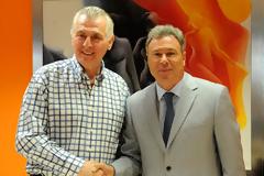 Ο Γ. Σγουρός υπέγραψε προγραμματική σύμβαση για την κατασκευή σύγχρονου κολυμβητηρίου στο δήμο Περιστερίου