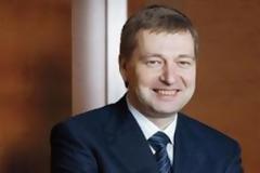 Ο μεγιστάνας πάτησε πόδι στον Σκορπιό