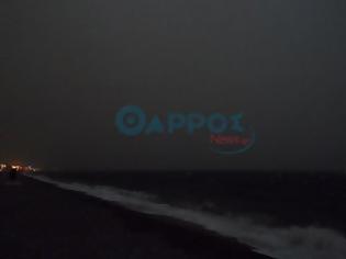 Φωτογραφία για Δεν ήρθε η μαγνητική καταιγίδα αλλά η καταιγίδα της Σαχάρας στην Καλαμάτα [Video & Photos]