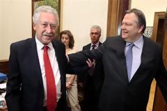 Φωτιά στο σκηνικό βάζει η κοινή πρωτοβουλία ΠΑΣΟΚ – ΔΗΜΑΡ