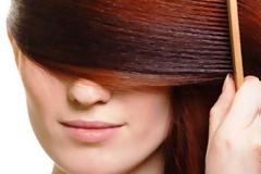 Τip του… λεπτού για λαμπερά μαλλιά με φυσικό τρόπο!