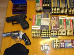 Φωτογραφία για Όπλα αλλά και εκατοντάδες σφαίρες στο σπίτι και το μαγαζί 35χρονου στο Ρέθυμνο