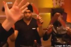 BINTEO - Διακωμωδούν τη δολοφονία του στρατιώτη