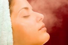 Ποια ώρα της ημέρας είναι κατάλληλη για ενυδάτωση προσώπου;