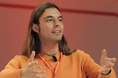 Παραιτείται από το ΠΑΣΟΚ ο Κρίτων Αρσένης