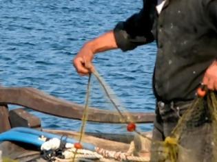 Φωτογραφία για Aιτωλικό: Λήξη συναγερμού για αγνοούμενο ψαρά - Εντοπίστηκε να… ψαρεύει αμέριμνος
