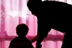 Πώς θα αναγνωρίσετε έναν παιδόφιλο - Οδηγίες της ΕΛ.ΑΣ. προς γονείς και παιδιά