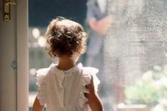 Mητέρα άφησε τα παιδιά της σε Αστυνομικό Τμήμα γιατί ήταν... ατίθασα