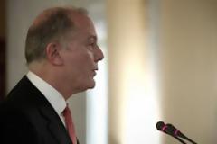 'Υφεση 4,6% και ανεργία 28% για το 2013 προβλέπει η ΤτΕ...!!!