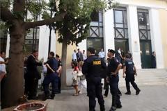 Συνελήφθη σπείρα που εξαπατούσε τουριστικά γραφεία και ξενοδόχους