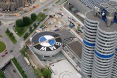 Η BMW εκπαιδεύει άνεργους Ισπανούς