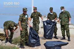 Στρατεύσιμοι από το ΚΕΜΧ καθάρισαν την παραλιακή οδό Ναυπλίου - Ν.Κίου