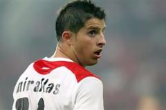 «Τεσσάρα» με Μιραλάς