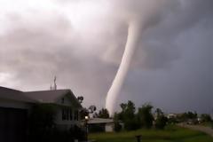 Στο εσωτερικό ενός ανεμοστρόβιλου [Video]