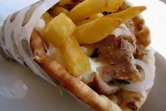 Έπεσε ξύλο για ένα ... σουβλάκι στο κέντρο του Ηρακλείου