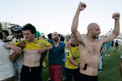 Τα κεφάλια μέσα και σηκώνουν μανίκια στη Καλλονή