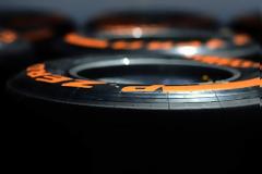 ΜΕ ΤΙΣ ΠΑΛΙΕΣ ΓΟΜΕΣ ΤΗΣ Pirelli ΣΤΟΝ ΚΑΝΑΔΑ