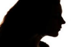 Πoια Ελληνίδα ηθοποιός πίνει νερό από την τουαλέτα;