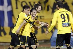 Να ξεκαθαρίσουν το ρόστερ των παικτών προσπαθούν στην ΑΕΚ