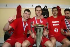 ΜΟΝΑΔΙΚΗ ΕΚΚΡΕΜΟΤΗΤΑ Ο ΠΑΠΑΔΟΠΟΥΛΟΣ ΓΙΑ ΤΟΥΣ ΤΡΕΜΠΛΟΥΧΟΥΣ