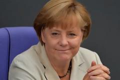 Η Μέρκελ είπε τον Ολάντ... Μιτεράν