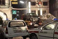 Έπεσε νεκρός για τα μάτια της κοπέλας του