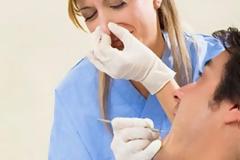 Πώς θα απαλλαγώ από την άσχημη αναπνοή;