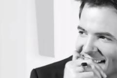 Μιλάει για τη ζωή του με τον γιο του