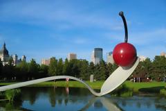 Περίεργο γλυπτό… γλυκό του κουταλιού!