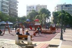 Πάτρα: Aρπάχτηκαν παιδιά και γονείς στα Ψηλαλώνια! - Εκλήθη η αστυνομία