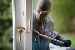 Πάτρα: Γερή μπάζα για τους διαρρήκτες