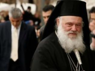 Φωτογραφία για Όταν ο Ιερώνυμος κλείστηκε στο ασανσέρ…