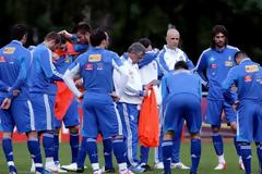 ΧΩΡΙΣ ΑΒΡΑΑΜ ΑΛΛΑ... ΜΕ ΑΡΚΕΤΟΥΣ ΕΡΥΘΡΟΛΕΥΚΟΥΣ Η ΑΠΟΣΤΟΛΗ ΤΗΣ ΕΘΝΙΚΗΣ ΓΙΑ ΛΙΘΟΥΑΝΙΑ