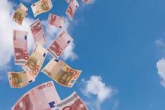 Πάτρα: Tον έκλεψαν αλλά τους έπεσαν τα χρήματα στο δρόμο...