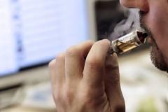 Προς απαγόρευση του ηλεκτρονικού τσιγάρου στους δημόσιους χώρους στη Γαλλία