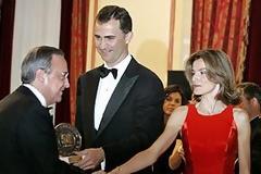 Αποδοκίμασαν τον Φελίπε και την Λετίθια