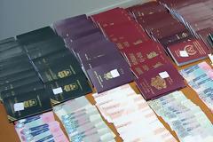 Έστησαν εργαστήριο κατασκευής… πλαστών διαβατηρίων