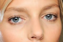 Καλύψτε τους έντονους μαύρους κύκλους