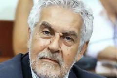 Ο Νίκος Σίμος αφηγείται πως η ΕΡΤ δουλεύει ως παραμάγαζο της κυβέρνησης...!!!