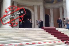 ΣΤΡΩΘΗΚΕ ΤΟ ΚΟΚΚΙΝΟ ΧΑΛΙ ΓΙΑ ΤΗΝ ΥΠΟΔΟΧΗ ΤΟΥ ΡΩΣΟΥ ΠΑΤΡΙΑΡΧΗ (ΦΩΤΟ)