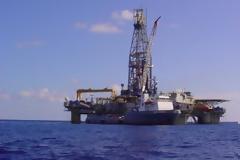 Έριξε άγκυρα στην Κύπρο, η εξέδρα της Noble Energy