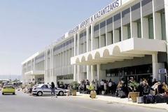 Βροχή ... οι συλλήψεις των αλλοδαπών με τα πλαστά χαρτιά στο αεροδρόμιο Ηρακλείου