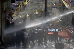 Tο «τσουνάμι» της οργής στην Τουρκία λύγισε τον Ερντογάν - Πληροφορίες για δύο νεκρούς