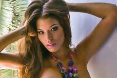 H Βάσω Βιλέγκας πήγε στα μπουζούκια σχεδόν γυμνή!