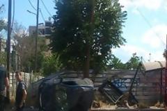 Αυτοκίνητο παρέσυρε γυναίκα σε στάση λεωφορείου [video]