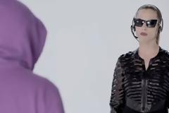 Η Ντορεττα Παπαδημητριου σε ρόλο Matrix [Video]