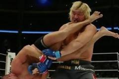 FT: Η ύβρις ταπεινώνει και τους πανίσχυρους