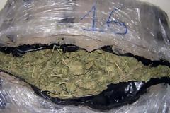 Πάτρα: Πάνω από 205 κιλά κάνναβης σε φορτηγό με κρασιά