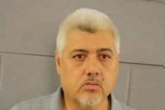 Σάλος: Μπήκε μέσα στο κλουβί του πιτ μπουλ και έκανε...