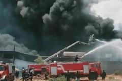 Bόλος: Ξεκίνησε ο καθαρισμός των καμένων στο εργοστάσιο της Β ΒΙ.ΠΕ.